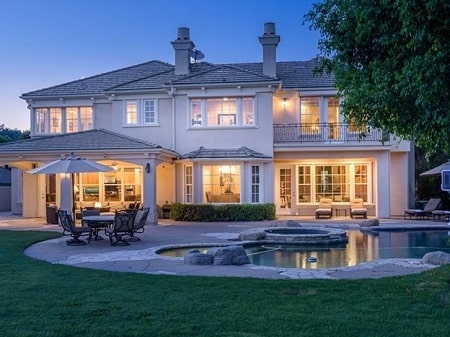 A picture of Kendrick Lamar's Investment Property in Calabasas.